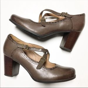 Clark’s artisan Mary Jane heels